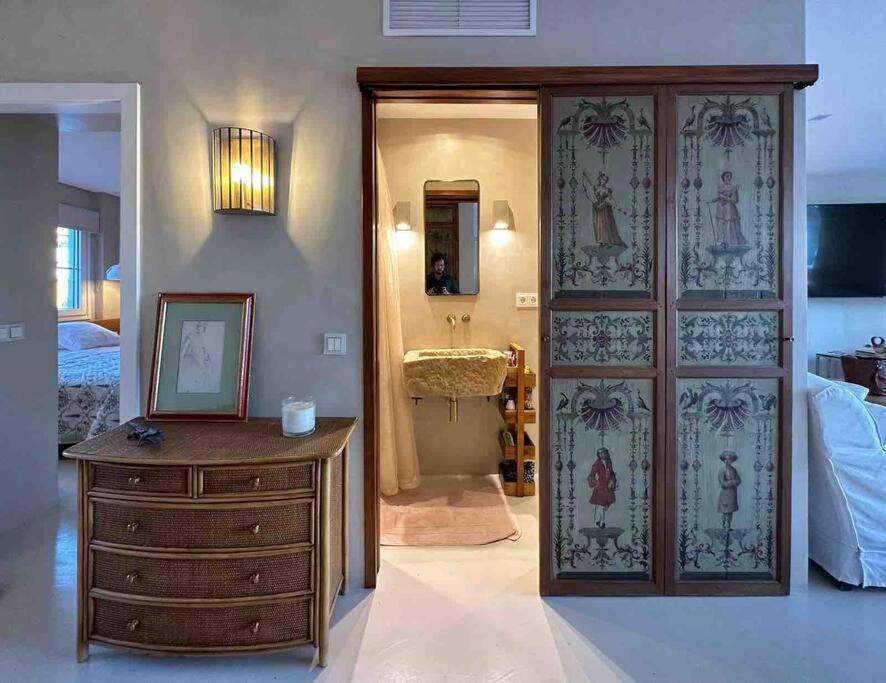 Modern 2 Bedroom In Real